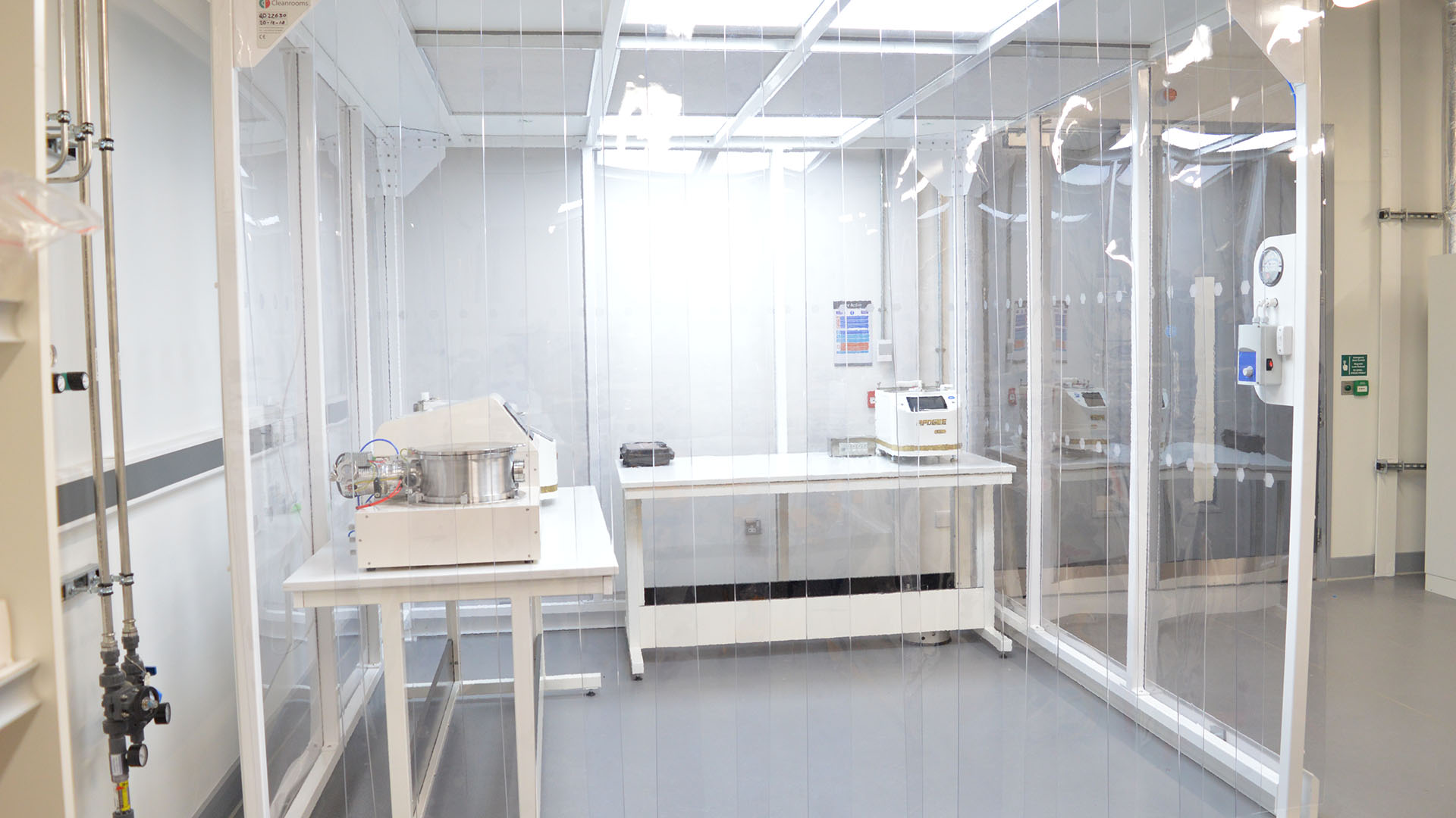 ISO 6 Cleanroom at the Graphene Engineering and Innovation Centre (GEIC)