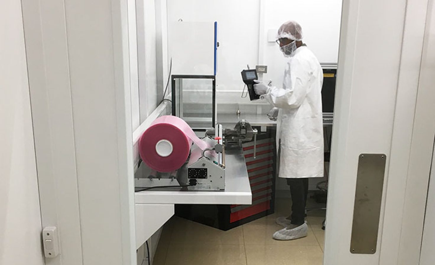 Cleanroom to Develop Fuel Cell Technologies for Shell